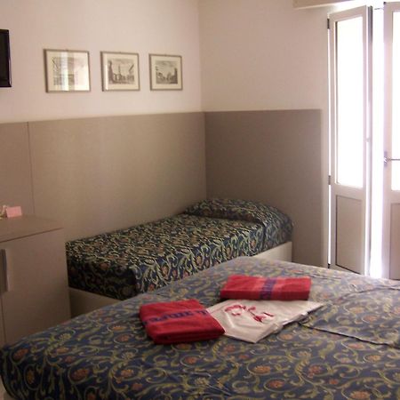 Hotel Imperiale Gatteo a Mare Esterno foto