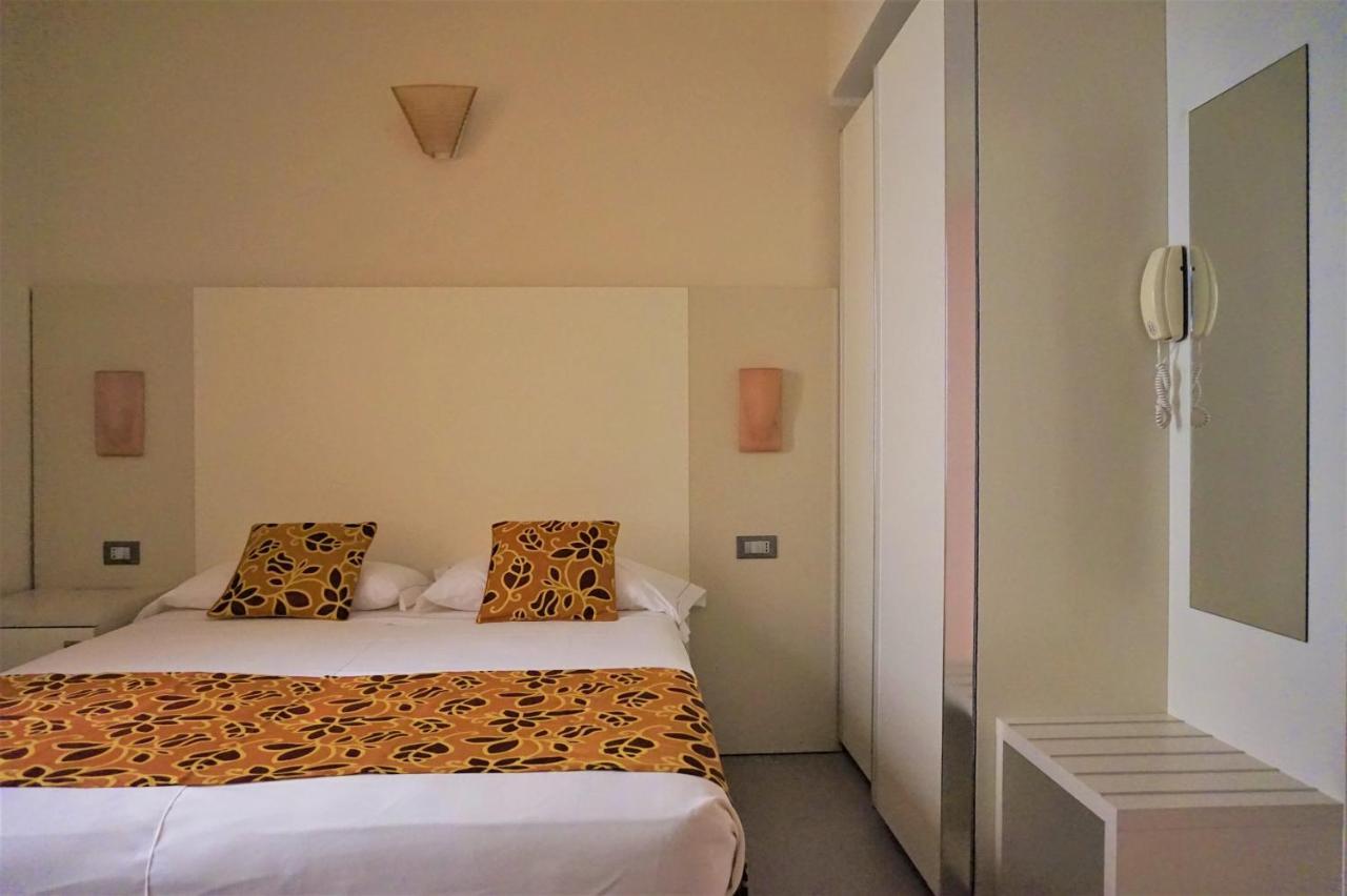 Hotel Imperiale Gatteo a Mare Esterno foto
